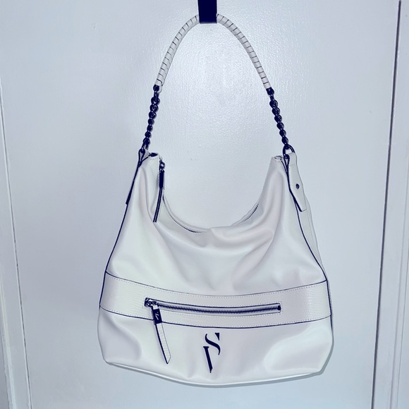 Simply Vera Vera Wang Handbags - Like New/Vera Wang Hobo style chain strap purse 👜